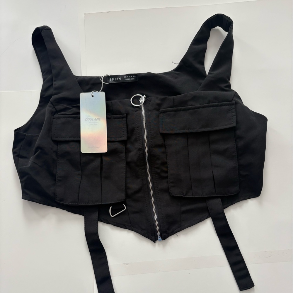 SHEIN Black Vest with Zipper Detail